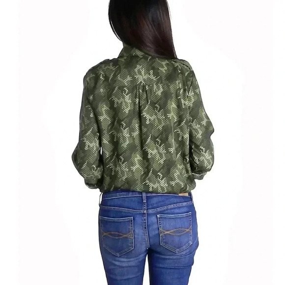 {Tommy Hilfiger} Camo Print Dotted Blouse - Picture 2 of 16
